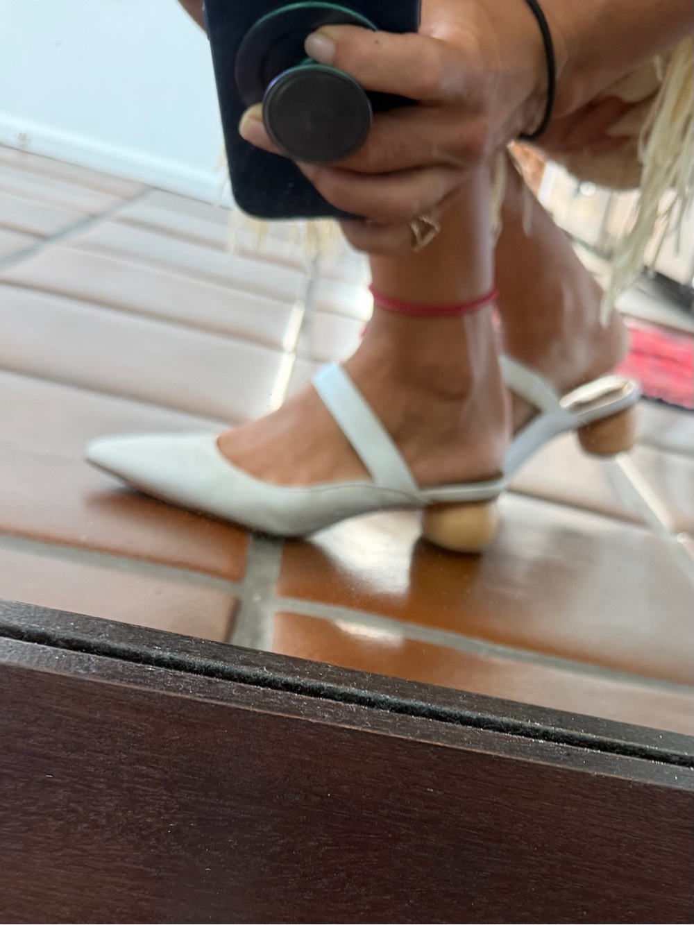 Pointed Toe Slingback Heels in white